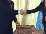 Israel envía UNESCO réplica relieve Arco Tito.