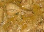 Pollo salsa almendras