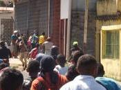 Detuvieron personas durante saqueos Caicara Orinoco #Venezuela