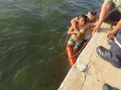 Mira rescate #mujer lanzó lago #Maracaibo #Venezuela (FOTOS)