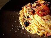 Espaguetis atún aceitunas