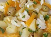 Ensalada malagueña patatas, bacalao, naranjas aceitunas.