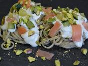 Tagliolini trufa salmón ahumado calabacín pistachos