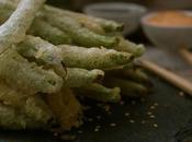 Tempura judías verdes salsa sriracha soja jengibre