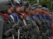 Maduro anuncia ejercicios militares dice Venezuela aceptará "bota imperial".