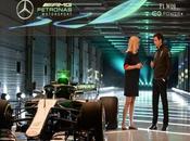 Mercedes presenta coche plateado para temporada 2018