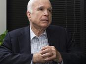 John McCain hospital, legisladores Arizona presionan para retrasar voto reemplazarlo