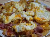 Huevos rotos patatas jamón