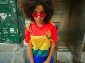 Estas camisetas “arcoíris” están hechas trozos uniformes Mundial para luchar derechos colectivo LGTBIQ