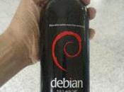 ¿Unos vinillos? ¿Qué botella vino Debian?