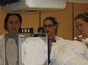 implantación técnicas invasivas radioterapia avanzada Hospital Regional Málaga 2010 evita cirugía pacientes
