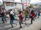 Haitianos vuelven manifestarse calles Puerto Príncipe.