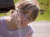 vida sostenible agua grifo menos embotellada