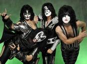 Kiss entran estudio