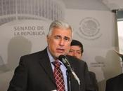 Hacemos aeropuertos lagos, hacemos casas barrancas final desastre: senador josé narro céspedes