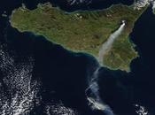 Volcán Etna: imagen satélite pluma cenizas (27-12-2018)