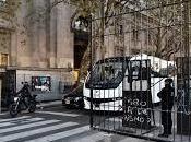 Justicia ordena retirar rejas Plaza Mayo