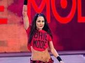 Brie Bella asusta después causar conmoción cerebral Morgan