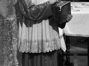 monaguillo limosnero