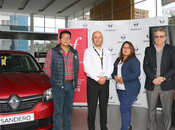 Renault Alianza Francesa premiaron estudiante ecuatoriano vehículo Sandero