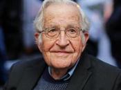 Noam Chomsky sobre Chile: “Era previsible tras años asalto neoliberal población»