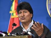 ¿por renunció evo?