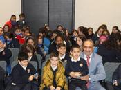 niños Ponferrada visitan Ayuntamiento motivo Constitución Española