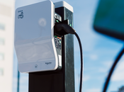 Schneider Electric alía ChargeGuru Zeplug para ofrecer soluciones carga vehículos eléctricos