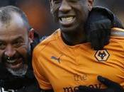 Mendes afila colmillos Wolverhampton