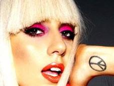 Demandan Lady Gaga