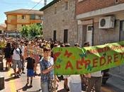 Éxito manifestación contra subida sueldo alcaldesa concejales favor plenos participativos Alpedrete