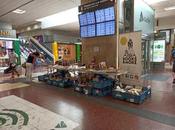 ‘Librerías’ segunda mano solidarias estaciones tren metro españolas