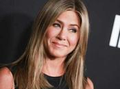 Brad Pitt esperaba: Jennifer Aniston camisa junto otro hombre