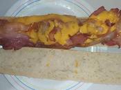 Bocadillo panceta queso cheddar.