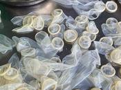 Decomisan 324.000 condones usados fueron lavados reciclados para venta