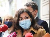 Tras cierre librerías, Hidalgo aconseja parisinos comprar Amazon.