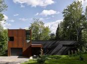 Casa sobre Lago Charlebois, Contemporanea Funcional