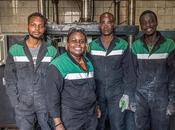 Plástico solo convierte pavimento colorido Kenia