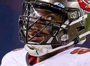 Chiefs mismo William Gholston toda temporada”