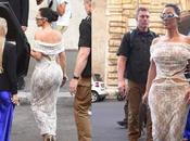 Kardashian lució atrevido vestido visita Vaticano