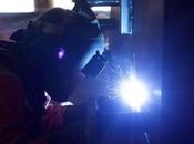 ropa protección para soldar, fundamental ante posibles accidentes trabajo, según Solda Electric