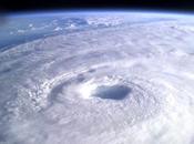¿Cómo mueve huracán Atlántico?
