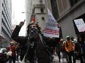 Convocan jóvenes tomar Wall Street contra codicia corporativa