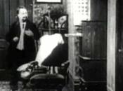 Cine verano: Charlot, falso dentista (Laughing Gas, Charles Chaplin, 1914)