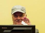 Ratko Mladic espera juicio ante Tribunal Internacional hospitalizado neumonía