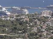 Cinco cruceros mismo Puerto Palma Mallorca.