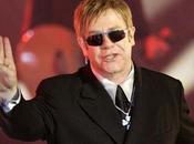 Elton John cobró millones cantar Perú