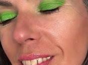Recreando tendencias maquillaje 2023 (IV): Ojos intensos verde azul