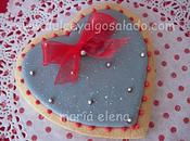 Galletas decoradas...gris,rojo plata!!