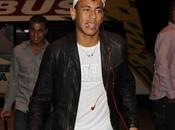 Neymar viste taxista para promoción socios